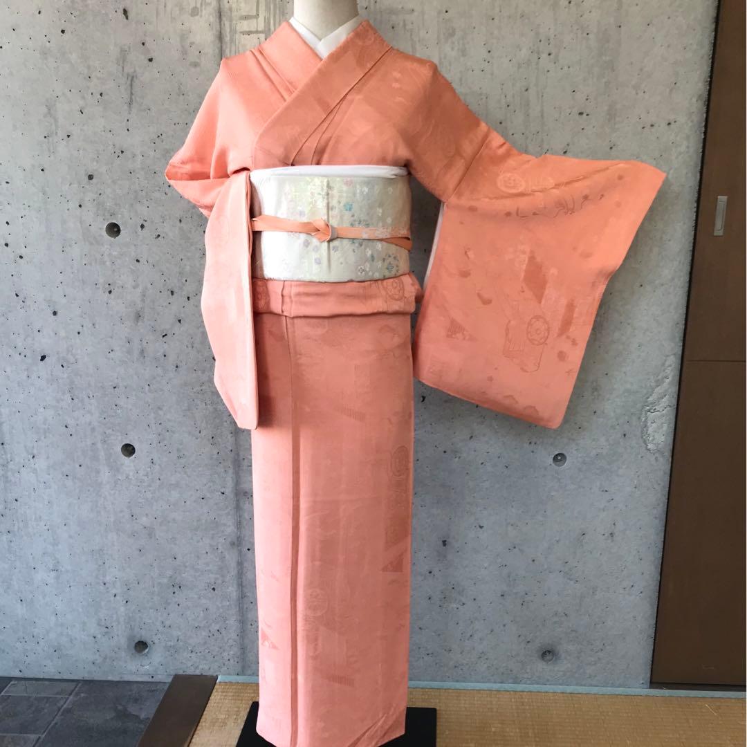 正絹　色無地　地紋あり　一つ紋　袷