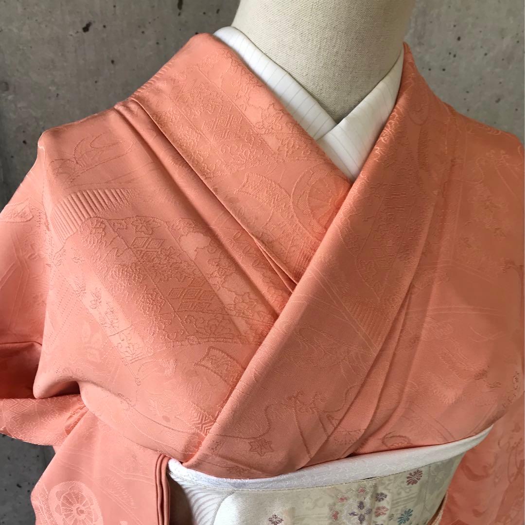 正絹　色無地　地紋あり　一つ紋　袷