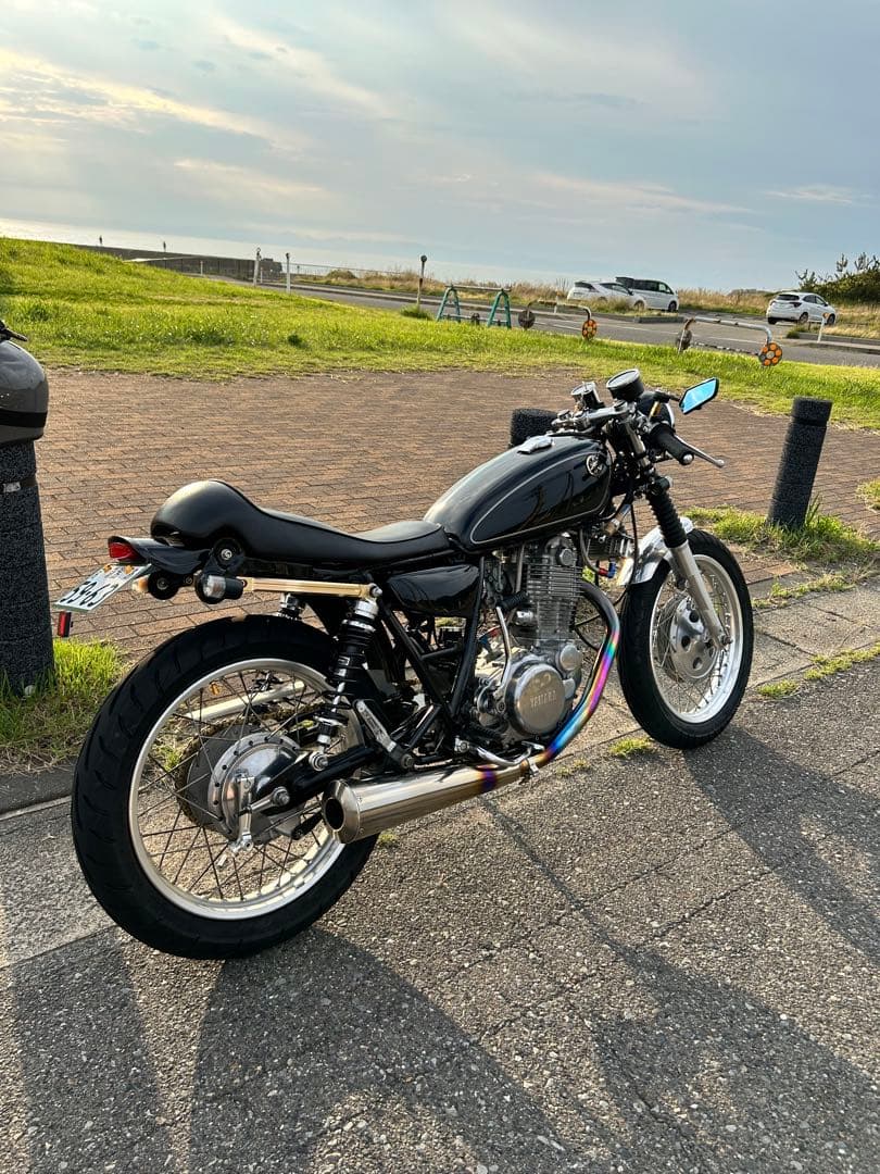 kiri サマ専用sr400FRP製リアフェンダー　　GOODS製