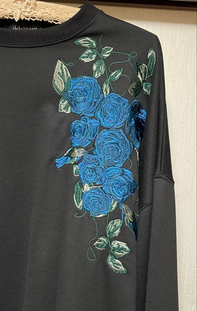 Ado×HARE　サイドレースアップシシュウスウェット　ブラック　刺繍