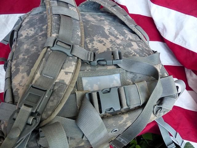 米軍実物 MOLLE アサルトパック ACU リュック　P44