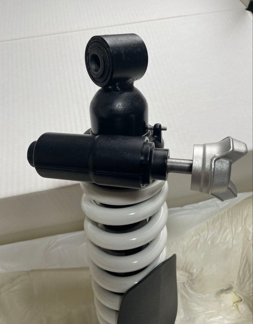  Rninet 純正リアサスペンション