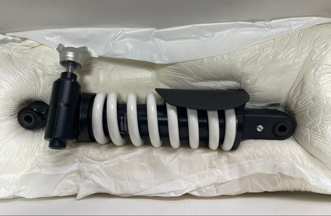  Rninet 純正リアサスペンション