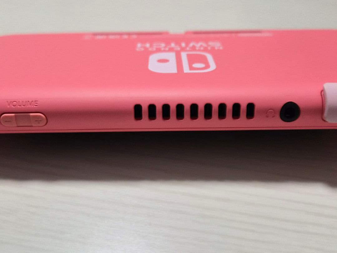 【美品】Nintendo Switch Lite コーラルピンク