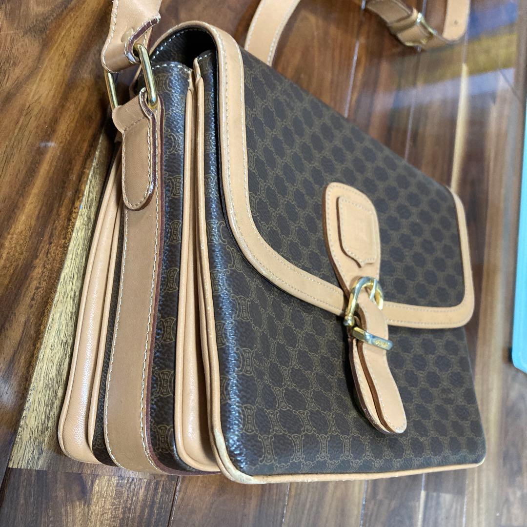 セリーヌ　ショルダーバッグ