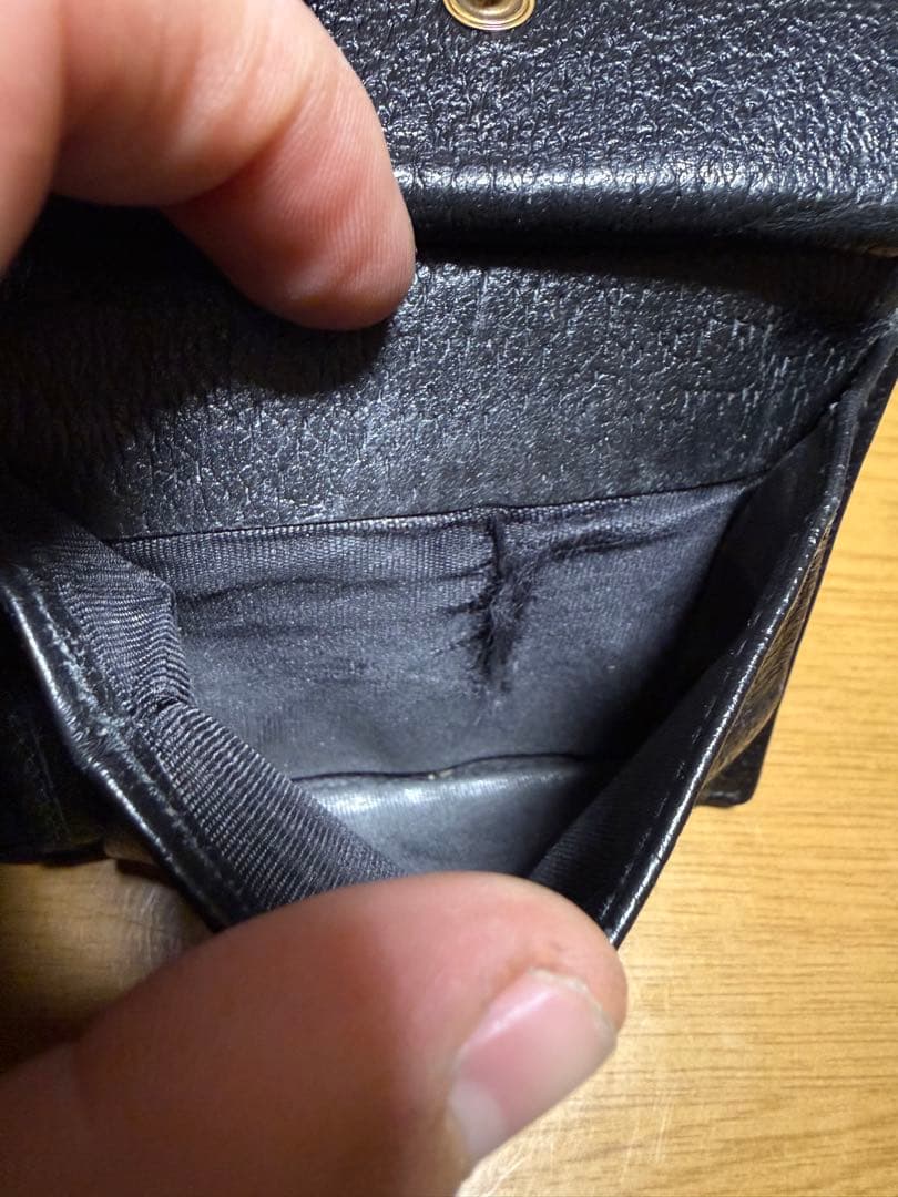 n*o様 GUCCI グッチ ブラックレザー 二つ折り財布