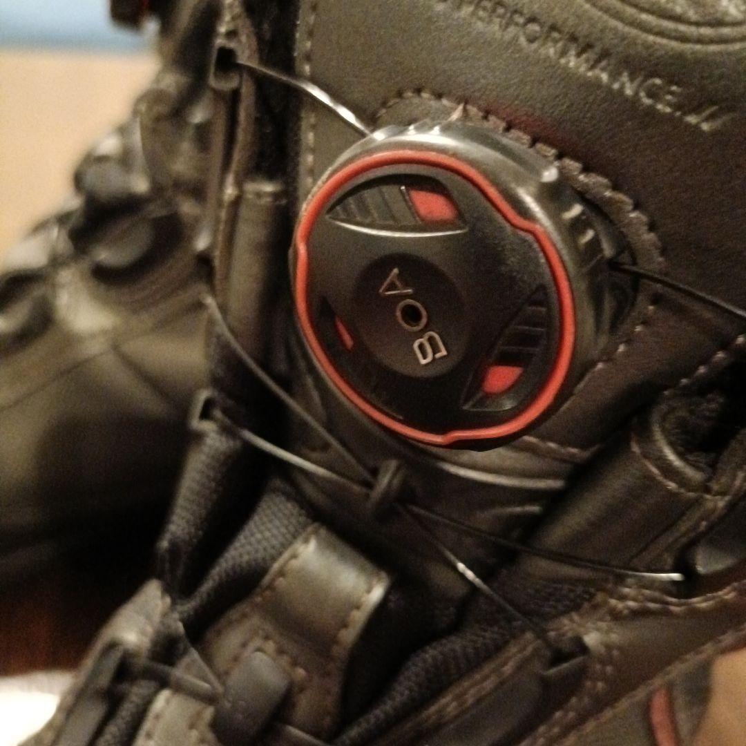 商品番号：7　KUSHITANI アドーネシューズ　年式：2022年