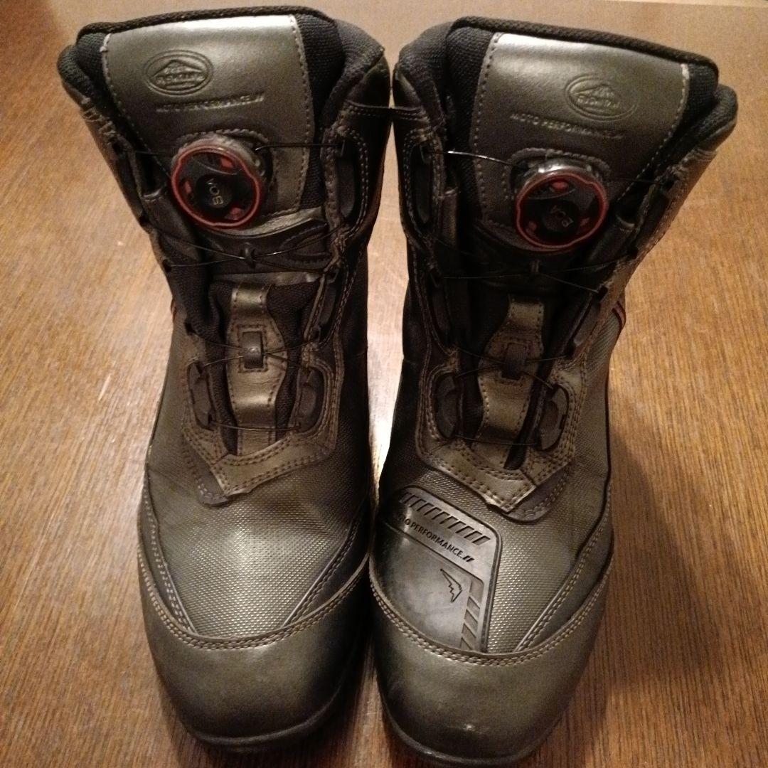 商品番号：7　KUSHITANI アドーネシューズ　年式：2022年