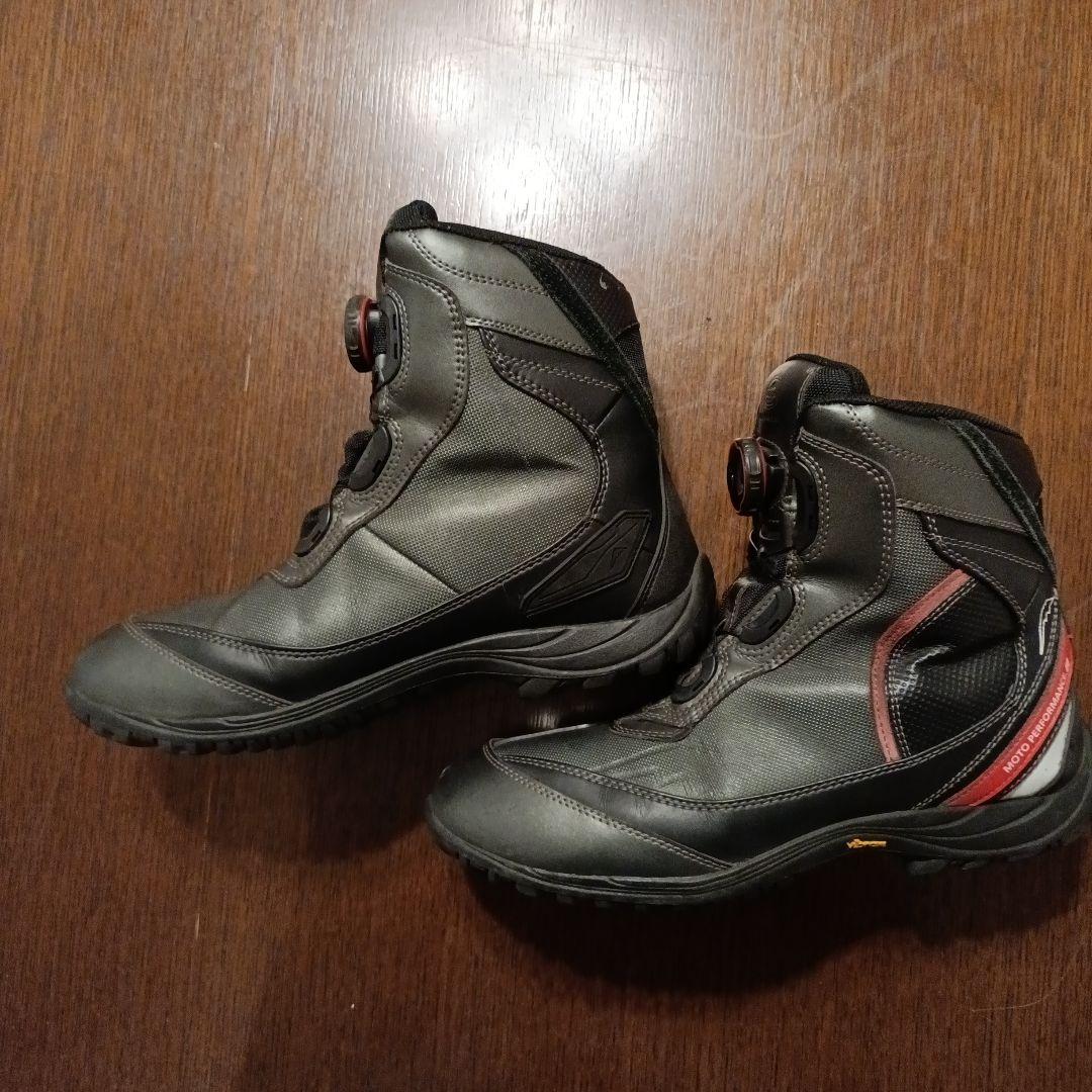 商品番号：7　KUSHITANI アドーネシューズ　年式：2022年