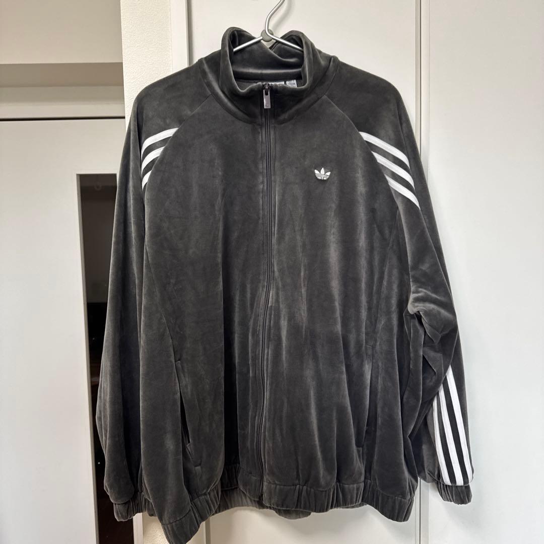 レディースベルベット オーバーサイズ　トラックトップ　トラックジャケット