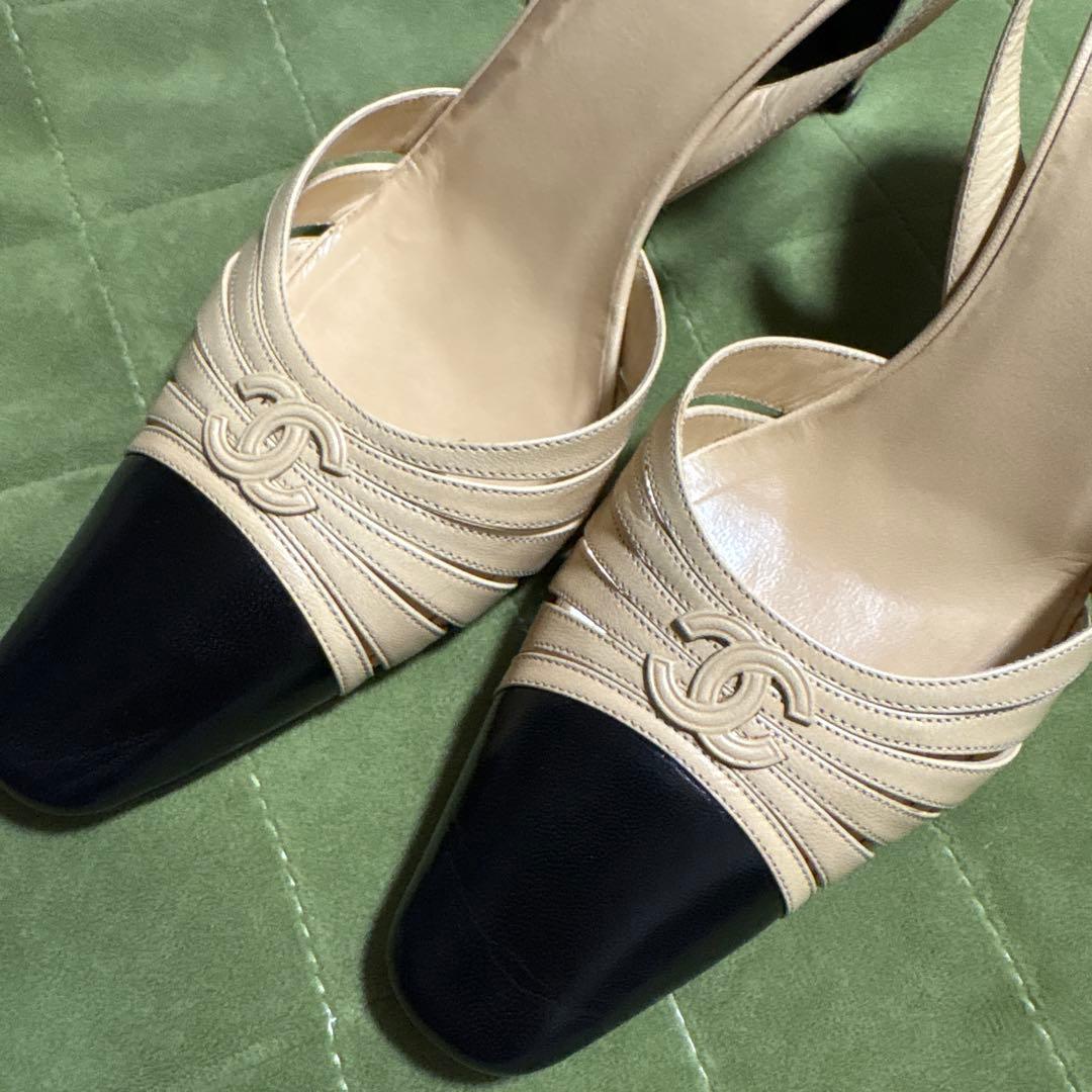 シャネル　バイカラーパンプス　35ハーフ　お値下げ