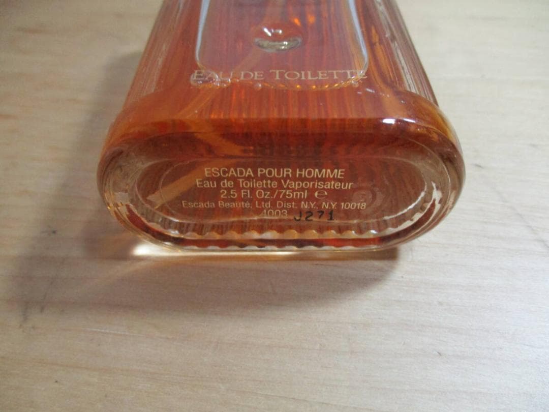 鬼レア　エスカーダ　プールオム　７５ｍｌ　ＥＤＴ　ほぼ未使用品