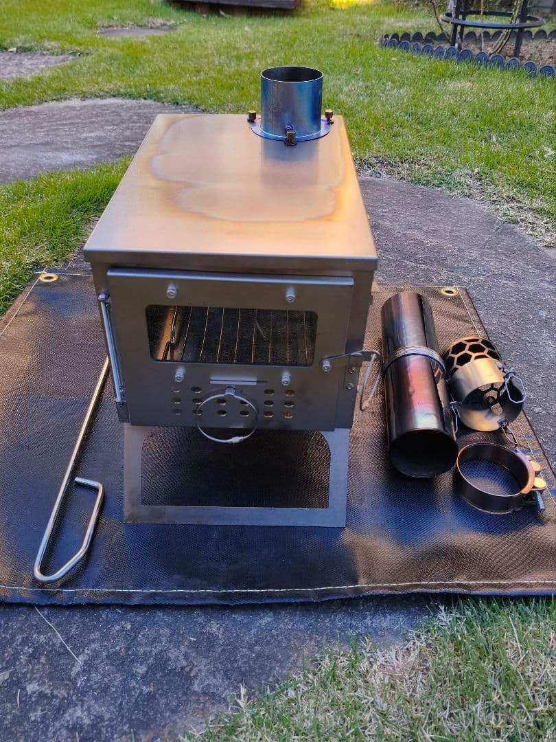 チタン製 薪ストーブ 3面ガラス窓付き 煙突2m 火入れのみ！