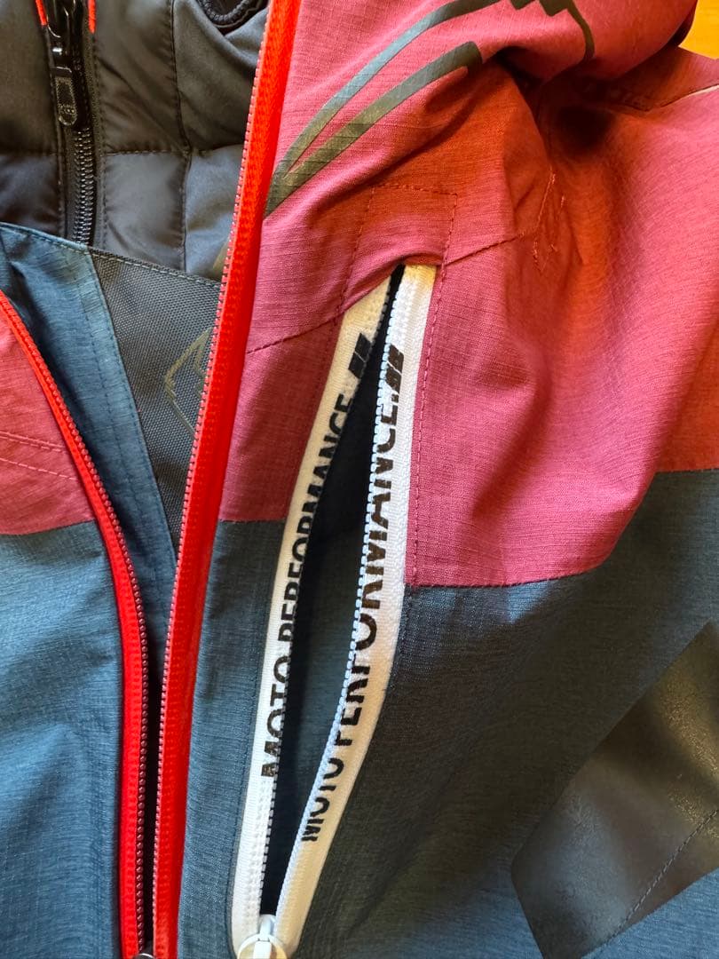 クシタニ・ウインターアメニタジャケット　Mサイズ