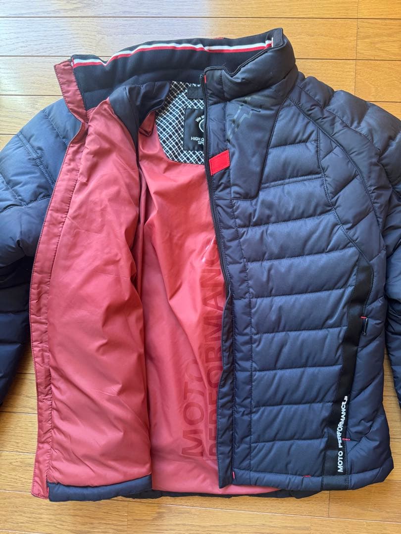 クシタニ・ウインターアメニタジャケット　Mサイズ