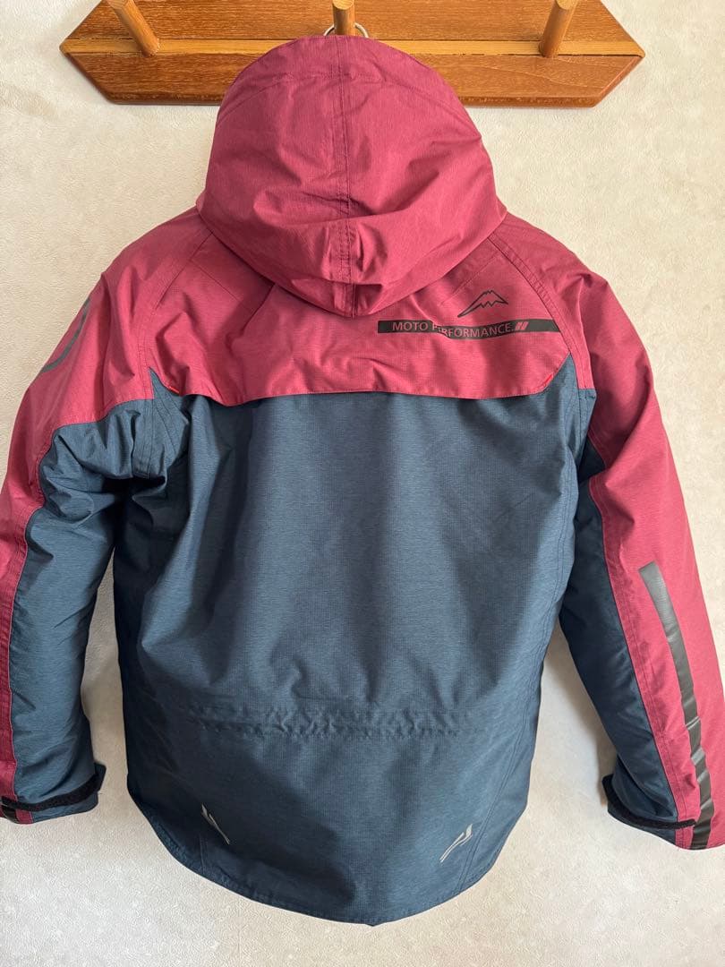 クシタニ・ウインターアメニタジャケット　Mサイズ