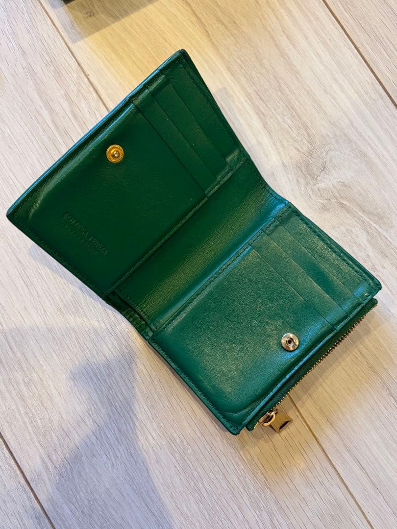 BOTTEGA VENETA 緑 二つ折り財布