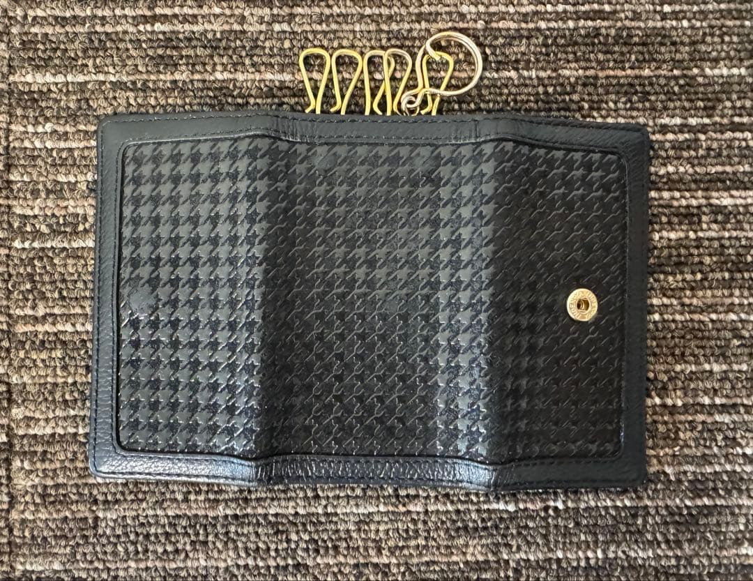 【値下げ中】　印傳屋　隼人　キーケース