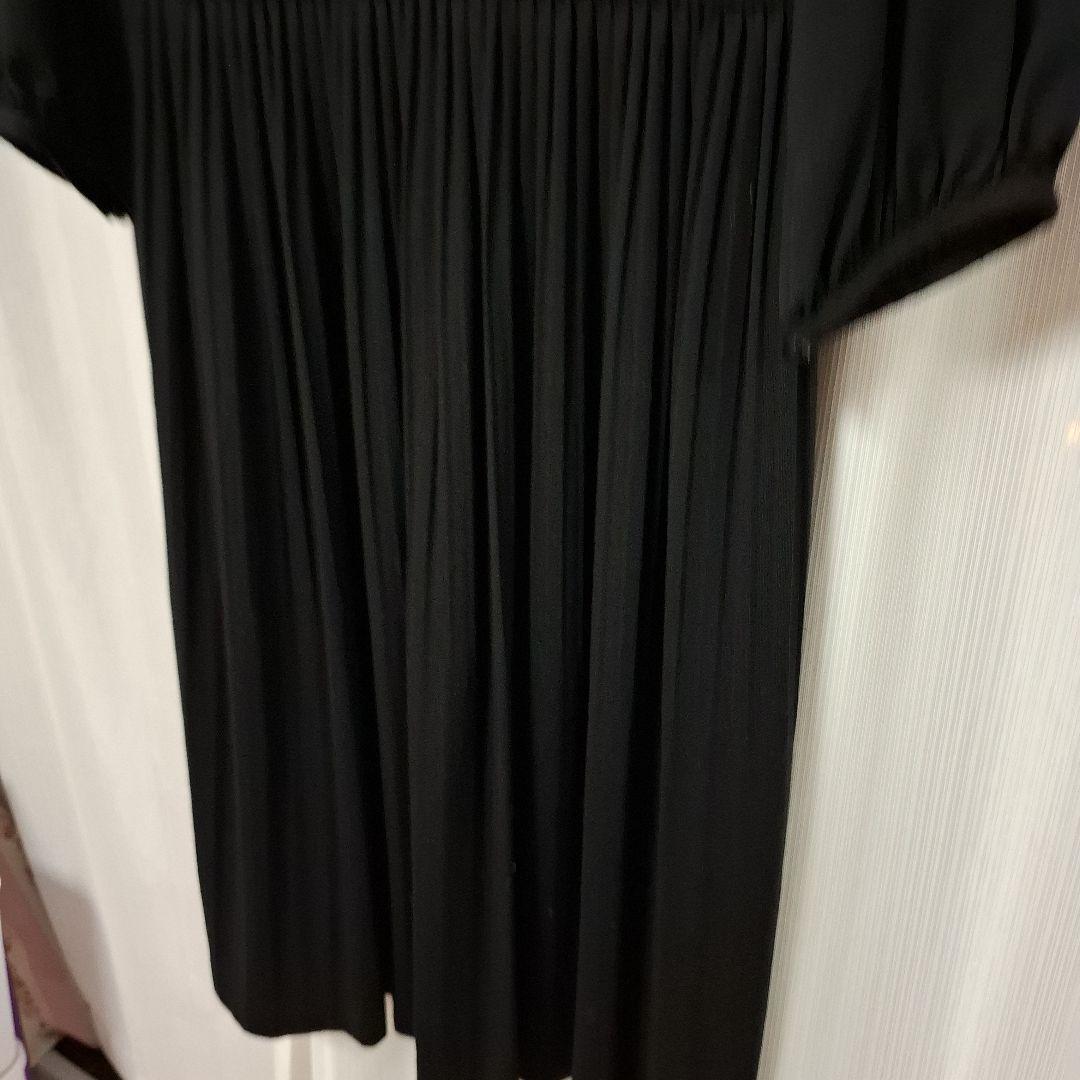 ハロッズ　黒のリボン付きプリーツワンピース