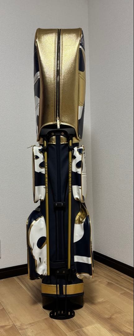 MARK & LONA キャディバッグ　ヘッドカバーセット