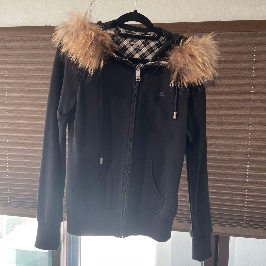 【Burberry blue label】ファー付きパーカー