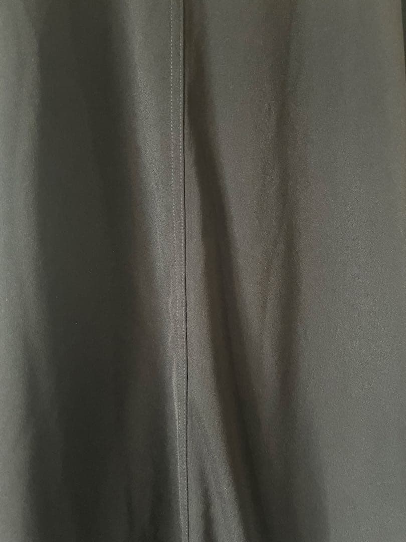 トクコプルミエブォルシフォン風半袖花柄チュニック/白黒