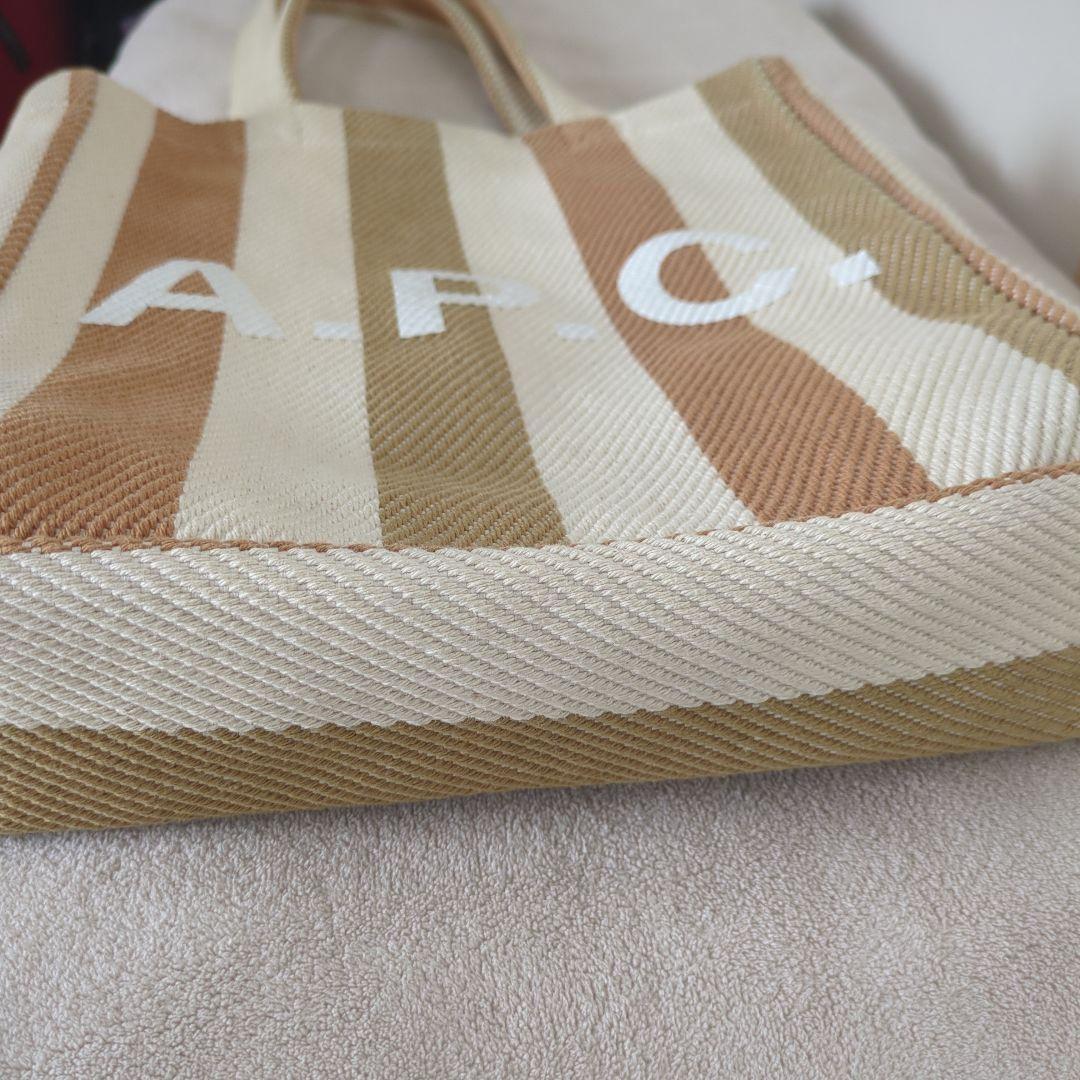 A.P.C. ストライプ トートバッグ