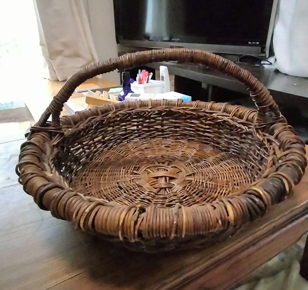 あけび丸型バスケット