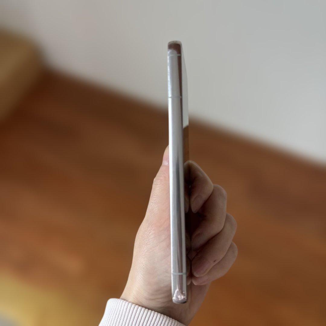 美品！Samsung Galaxy S22 SIMフリー スマホ 256GB