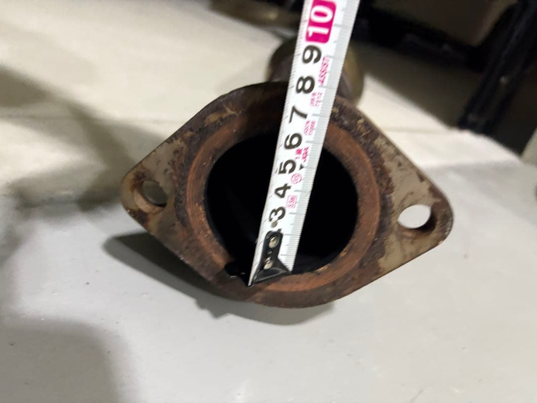 2016年タコマ　ワンオフマフラー