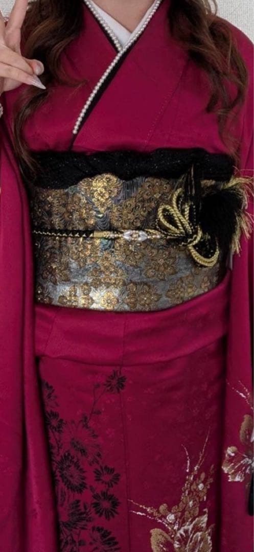 赤い振袖 花柄 金色帯