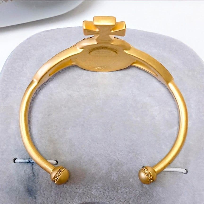 vivienne westwood ビッグオーブ クリスタル バングル