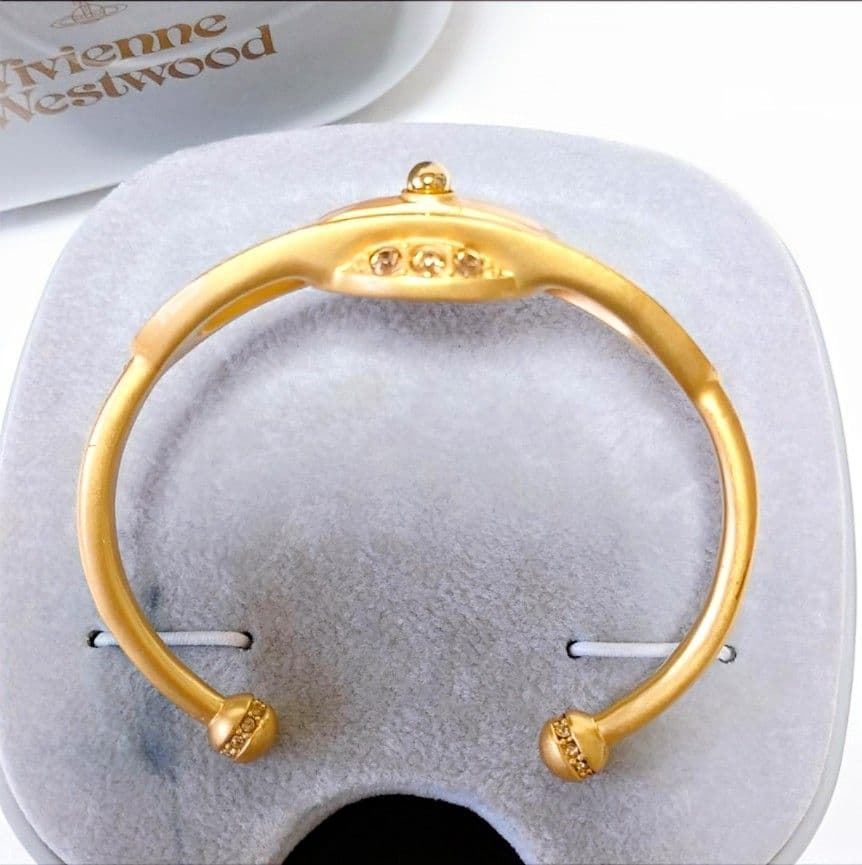 vivienne westwood ビッグオーブ クリスタル バングル