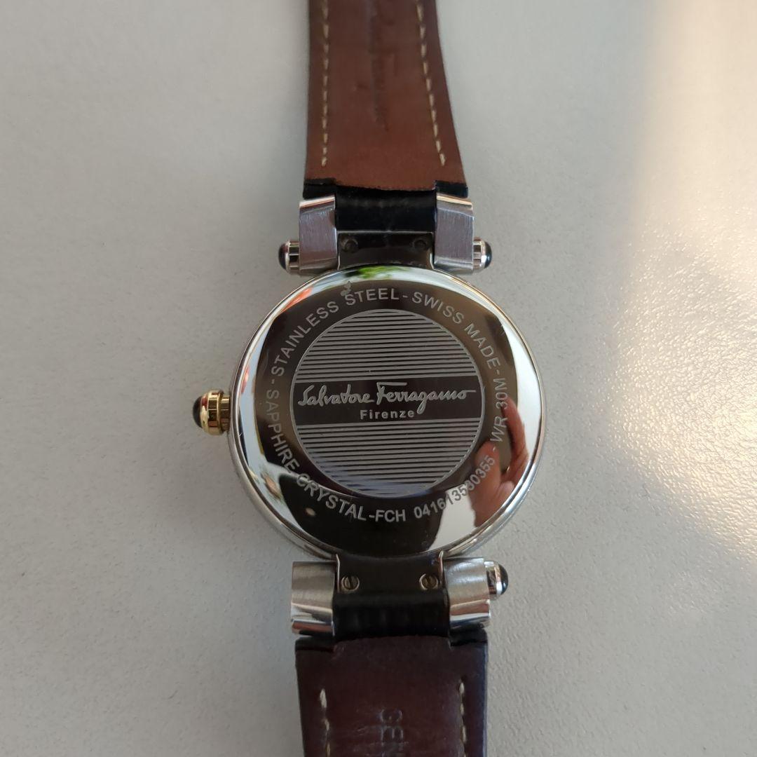 【Salvatore Ferragamo】 アナログ時計 ブラック