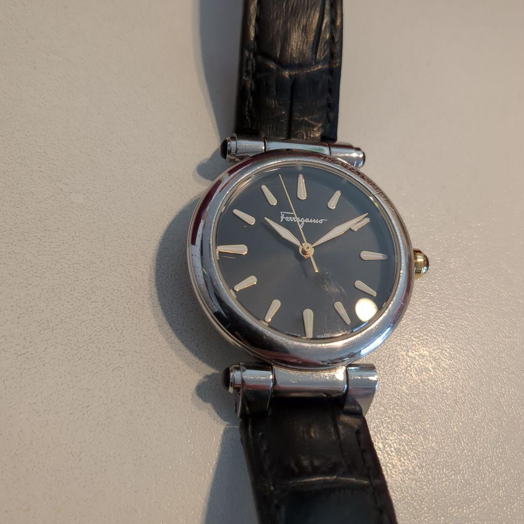 【Salvatore Ferragamo】 アナログ時計 ブラック