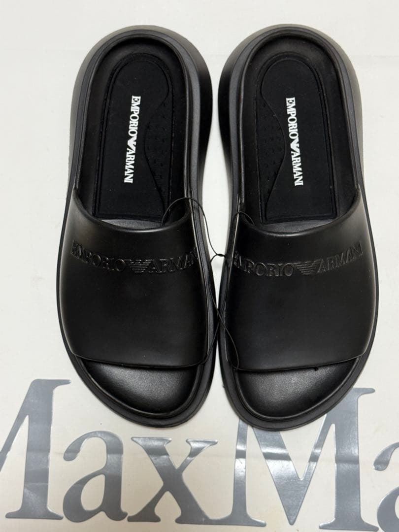 EMPORIO ARMANI モノブロックサンダル ラバー エンボスロゴ 軽量