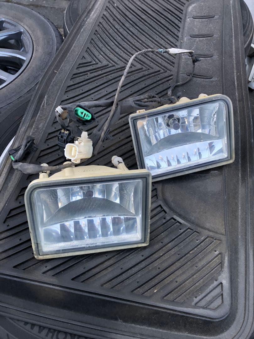 abcn8様DA64W 純正フォグランプ左右2個セット コネクタ配線付き