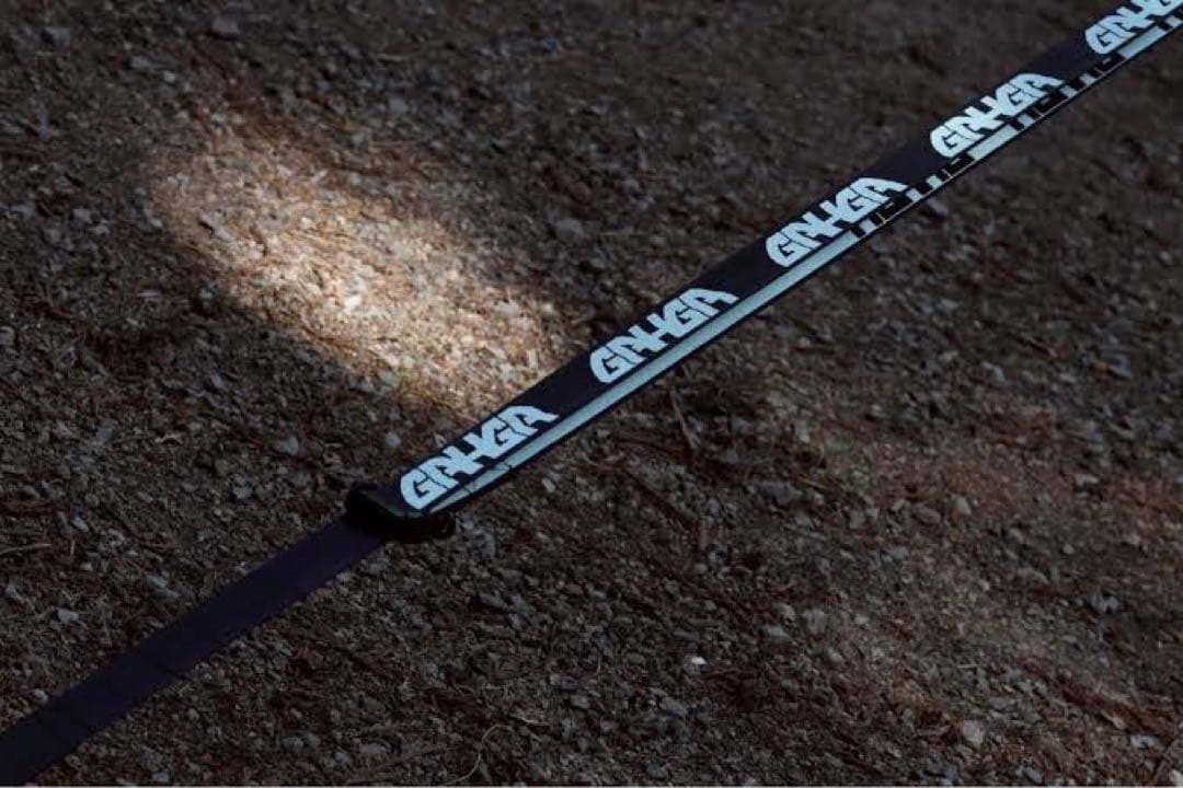 GAHGA 蓄光 テントロープブラック カラビナ付きガイロープ