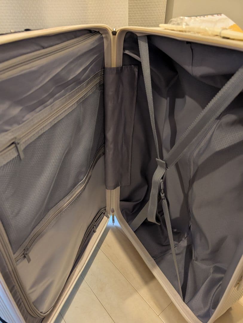 USBポート❕スーツケース キャリーケース フロントオープン 拡張 白