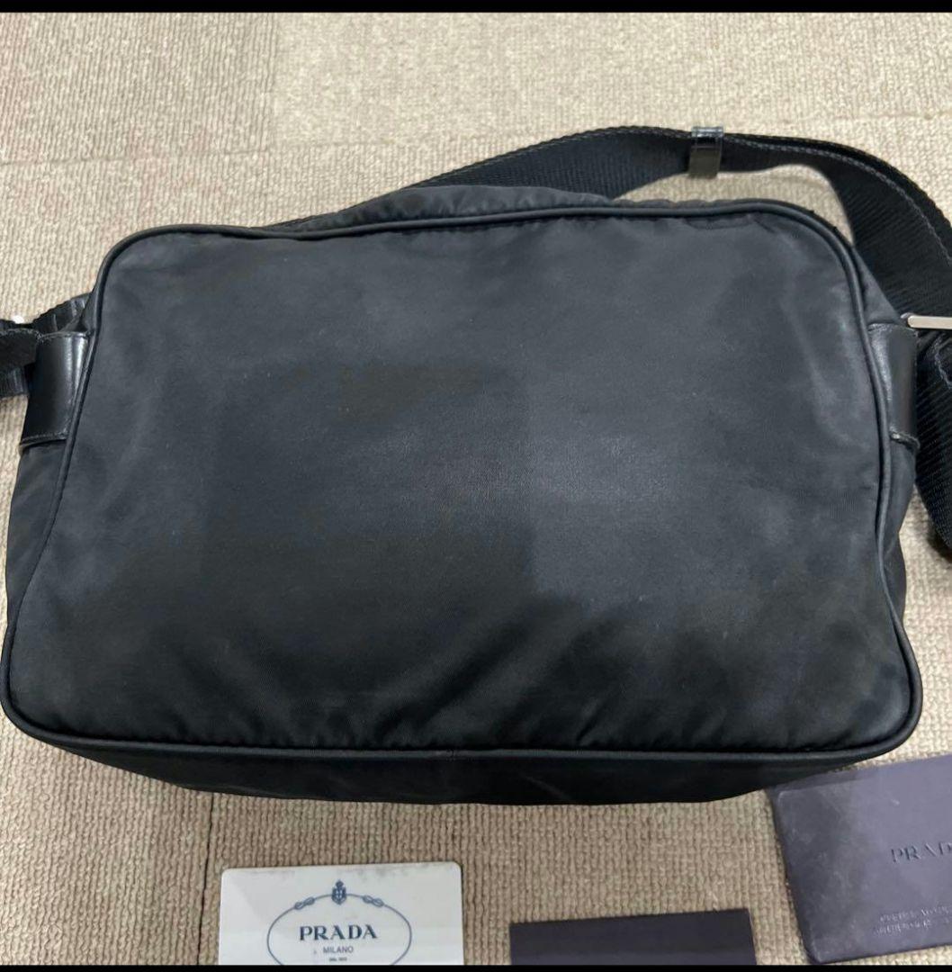 PRADAショルダーバック