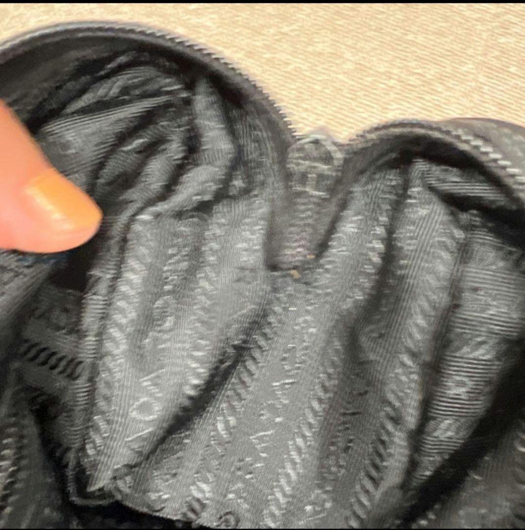 PRADAショルダーバック