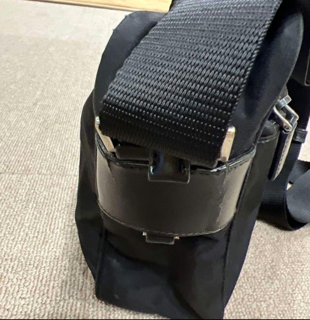 PRADAショルダーバック