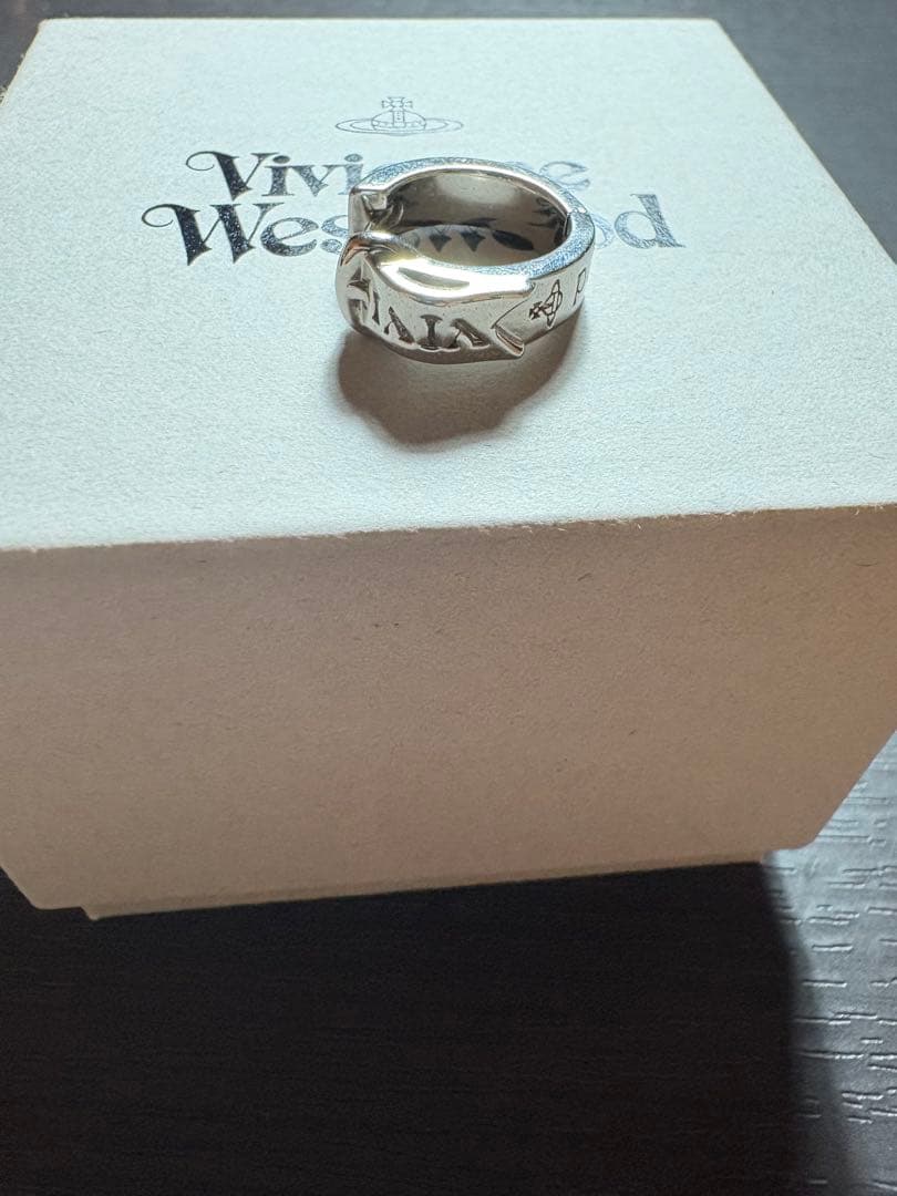 Vivienne Westwood MAN BOBBY シングルフープピアス