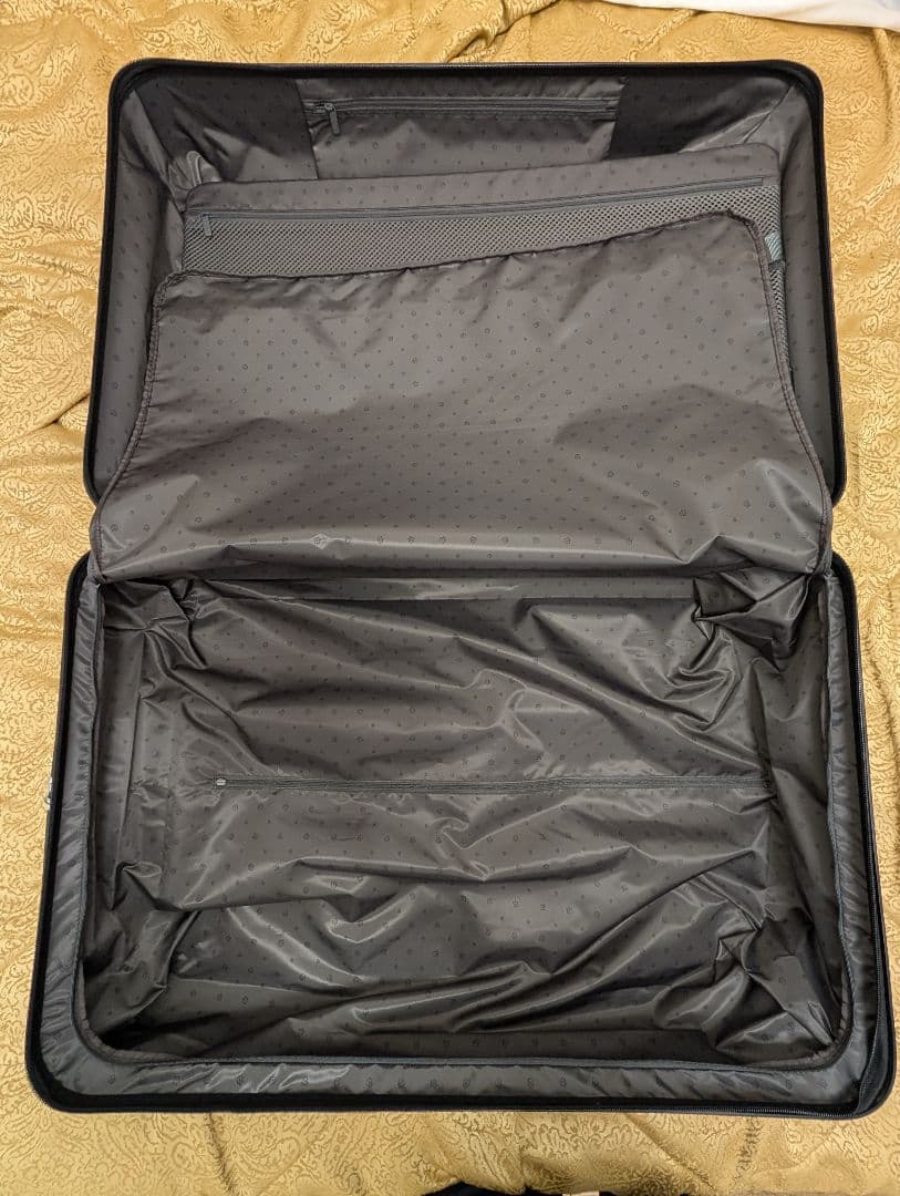 RIMOWA ESSENTIAL Check in L 　MATT BLACK