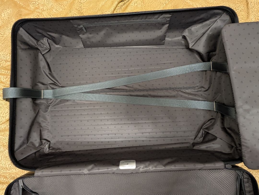 RIMOWA ESSENTIAL Check in L 　MATT BLACK