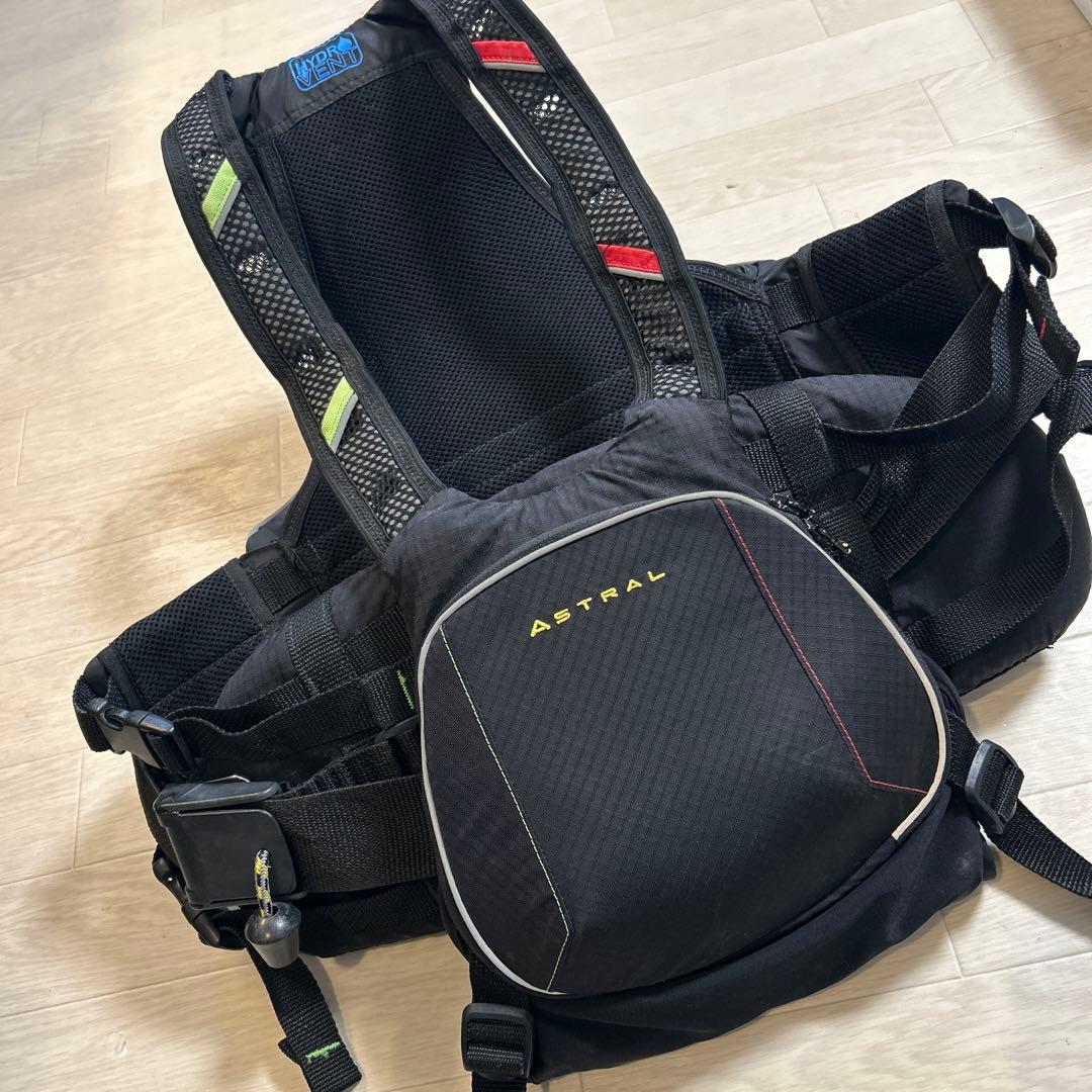 ASTRAL ライフジャケット カヤック