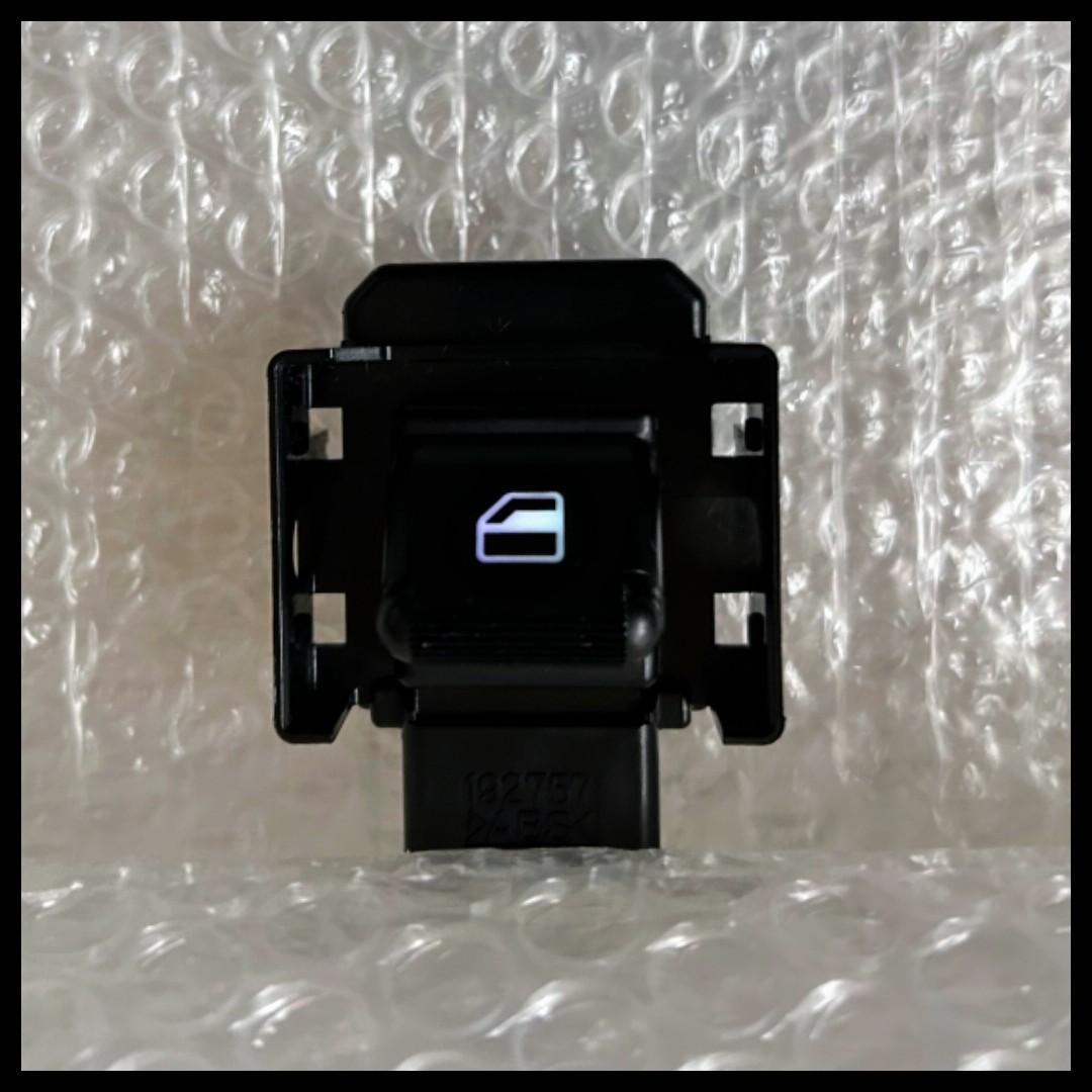 M-902　 タント、コンテ、ムーヴ、 PW スイッチ（ 白 ）1台分 5点