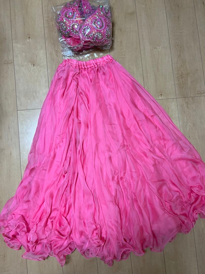 ベリーダンス衣装　ブラ、ベルト、スカート、サーモンピンク色