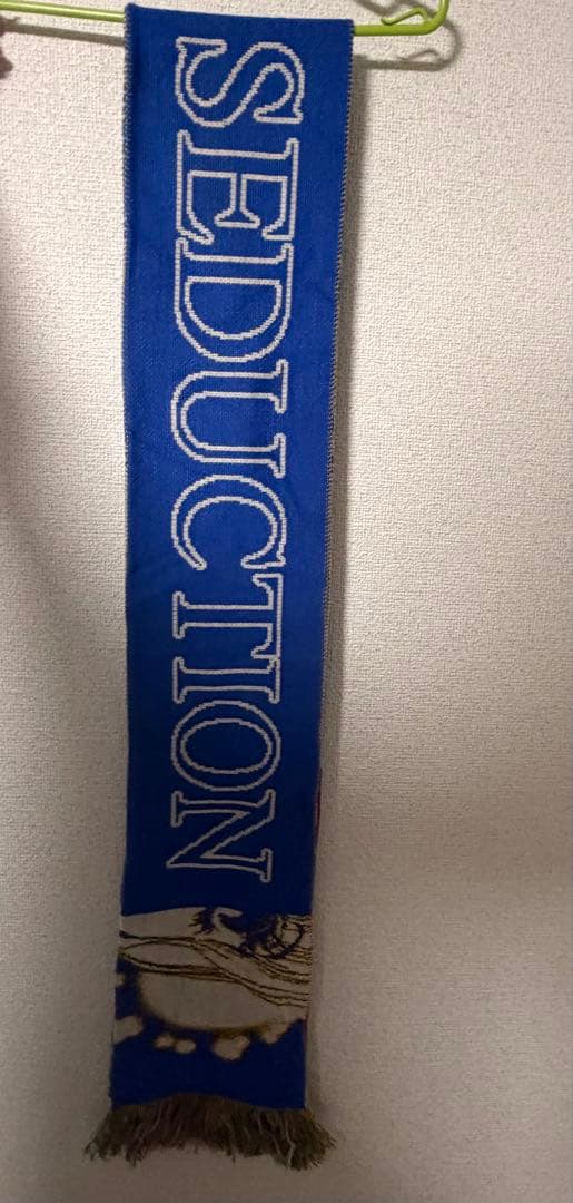 モンマルトルニューヨーク マフラー