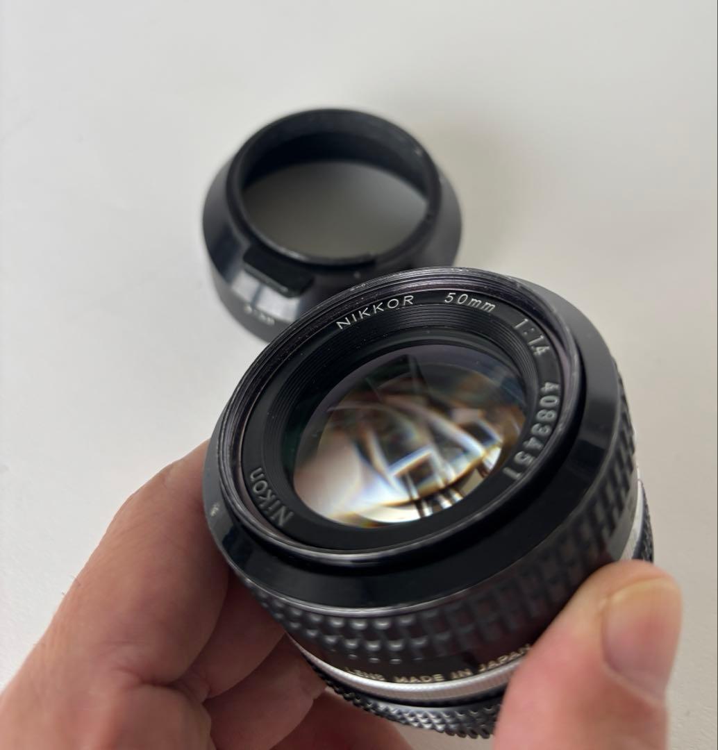 Nikon Nikkor 50mm f1.4 純正メタルレンズフード付